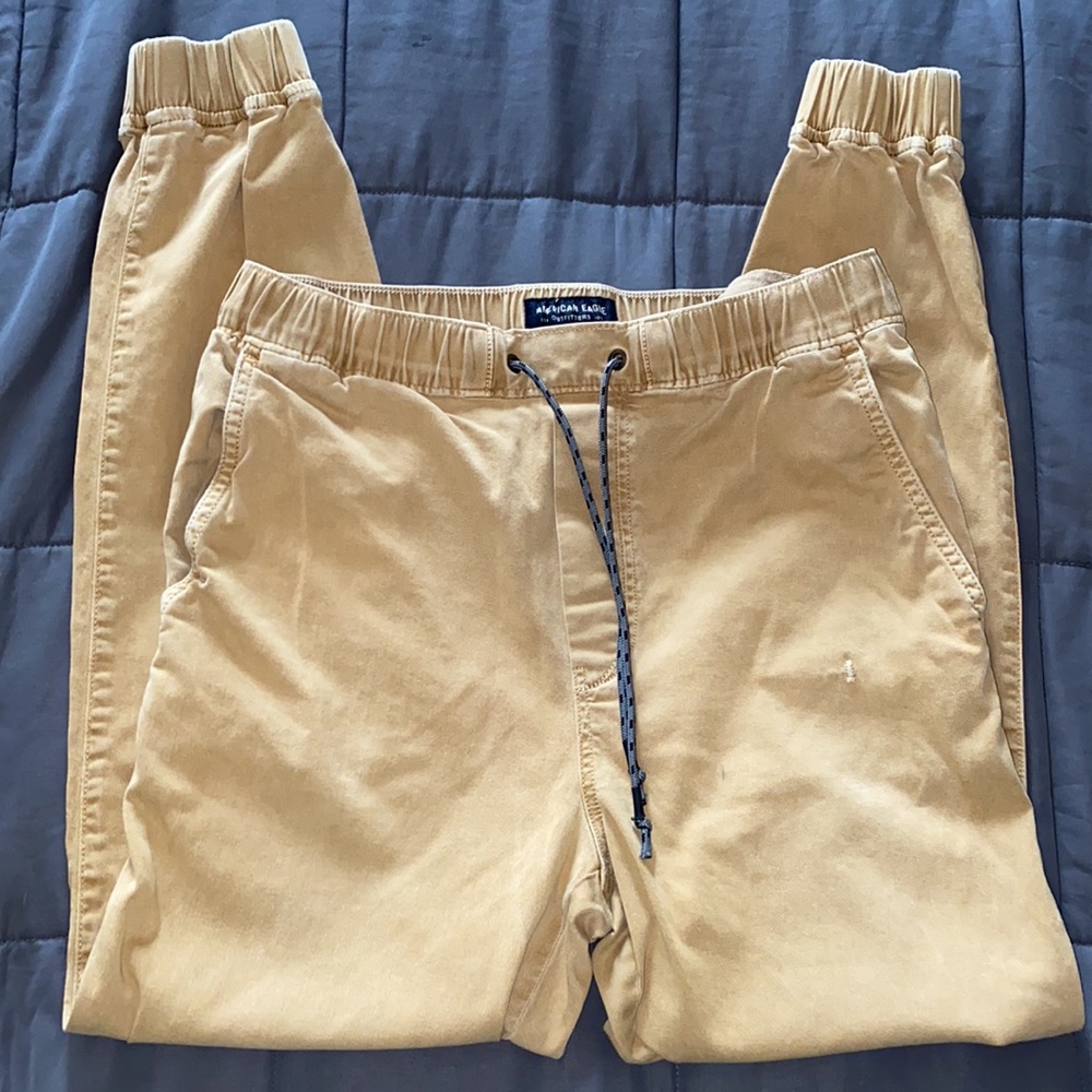 🟡American Eagle Joggers🟡